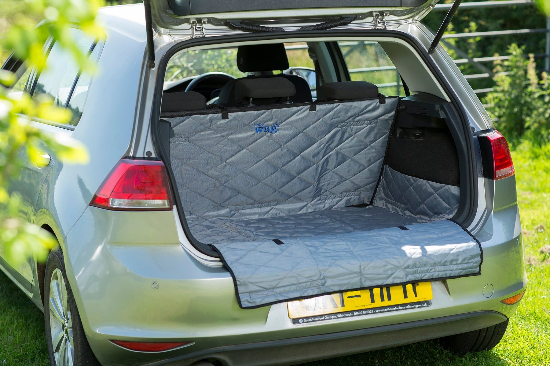 Henry Wag Car Boot & Bumper Protector - Hatchback