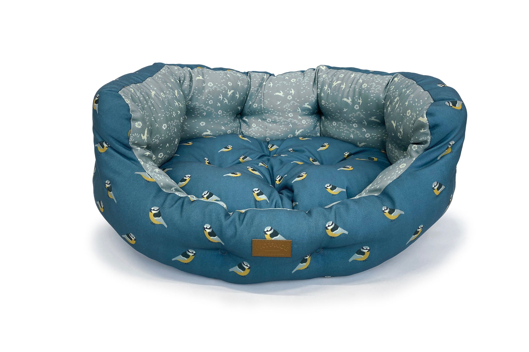 FatFace Flying Birds Deluxe Dog Slumber Bed